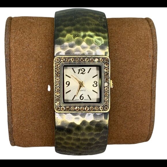 Quartz Accessories - QUARTZ gold tone bangle clamper watch
